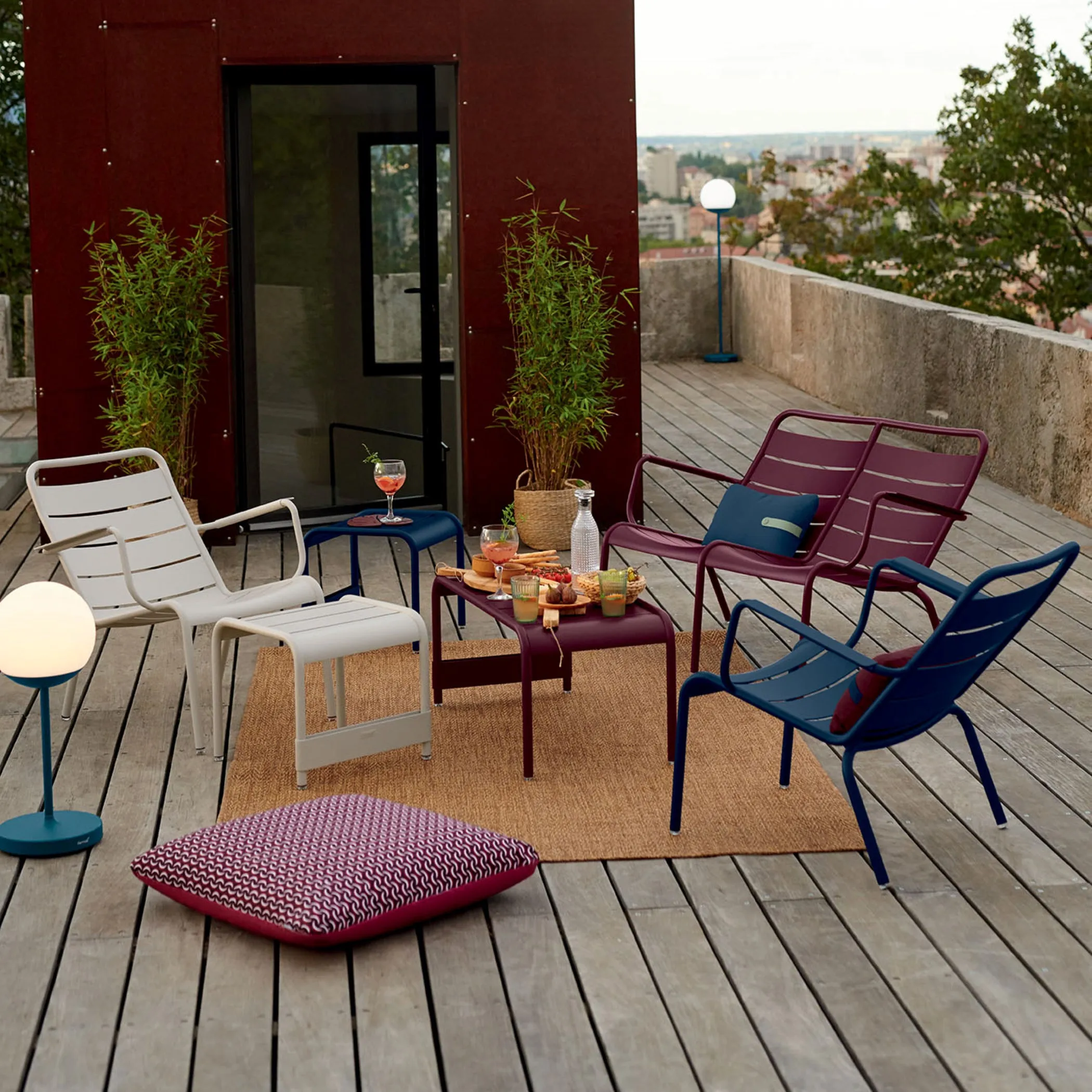 Luxembourg Duo Low Armchair