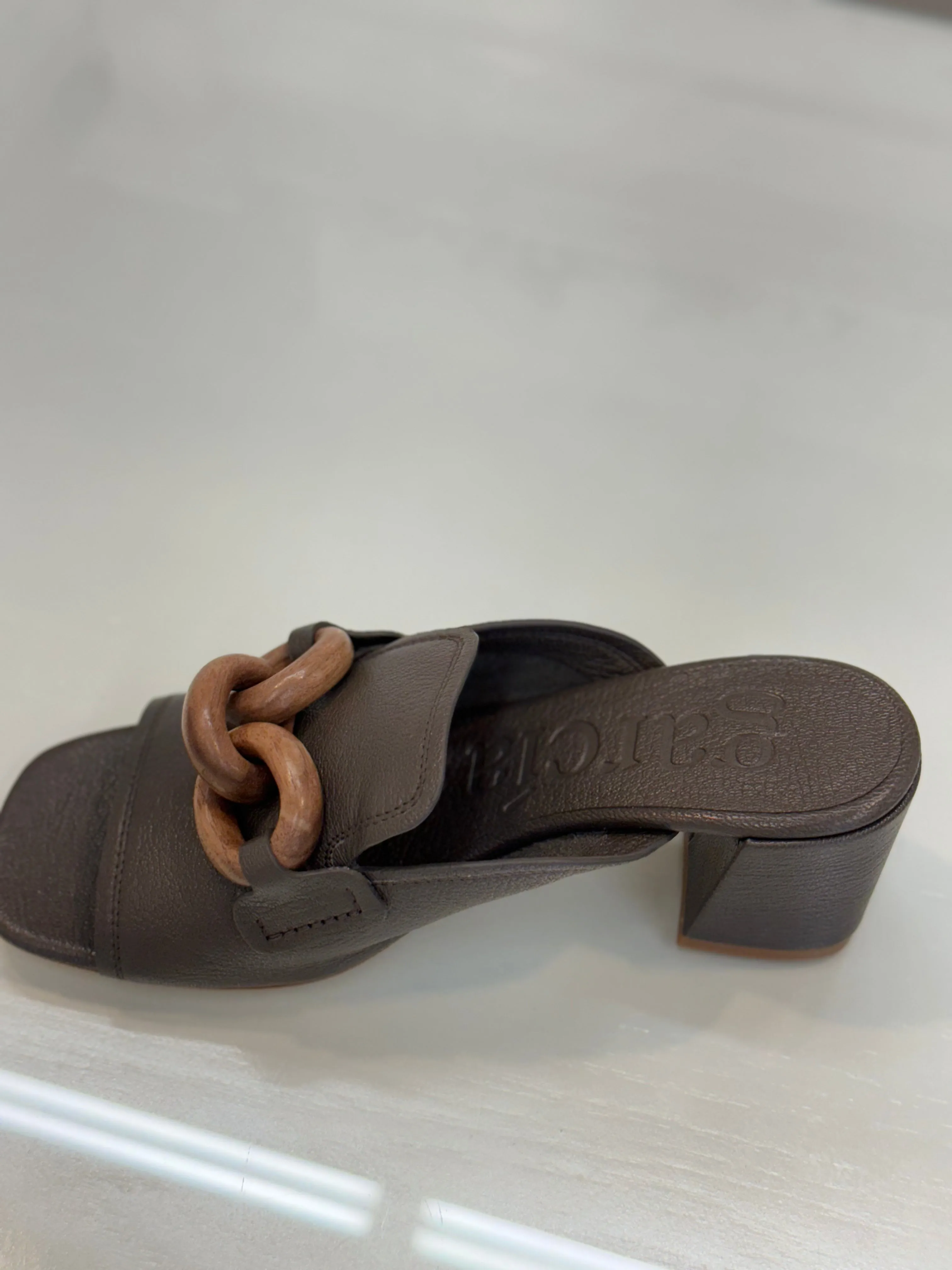 Pedro Garcia - Umita Heel in Silt