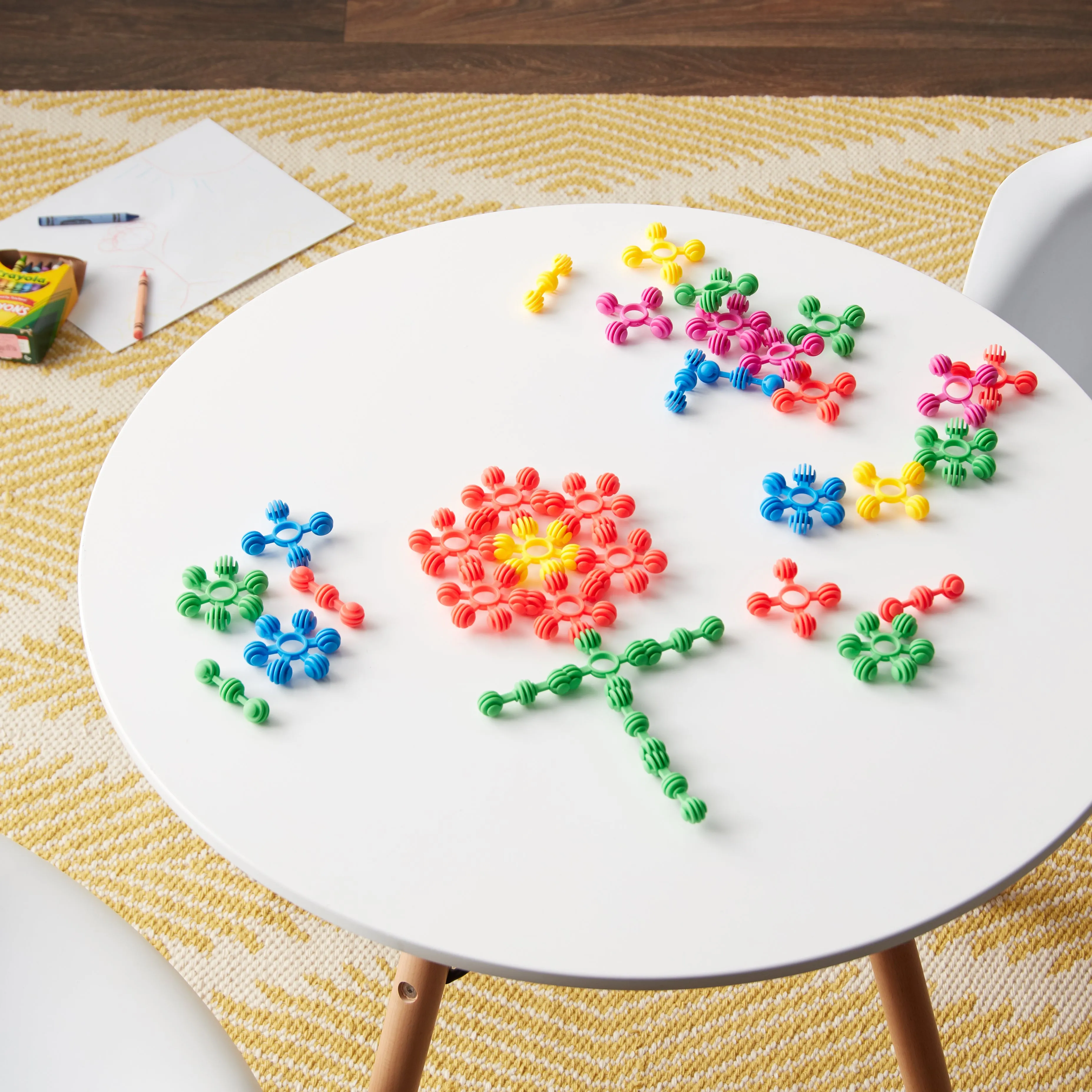Star Flex Creative Connecting Construction Kit for Kids by Skoolzy